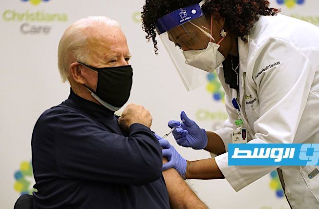 الرئيس الأميركي المنتخب جو بايدن يتلقى اللقاح المضاد لـ«كوفيد-19»