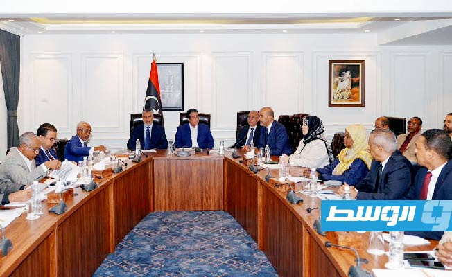 اجتماع حكومي موسع في طرابلس يناقش معوقات تقديم الخدمات بالجنوب
