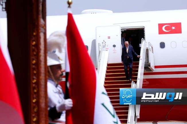 الرئيس التركي يصل بغداد في أول زيارة رسمية منذ أكثر من عقد