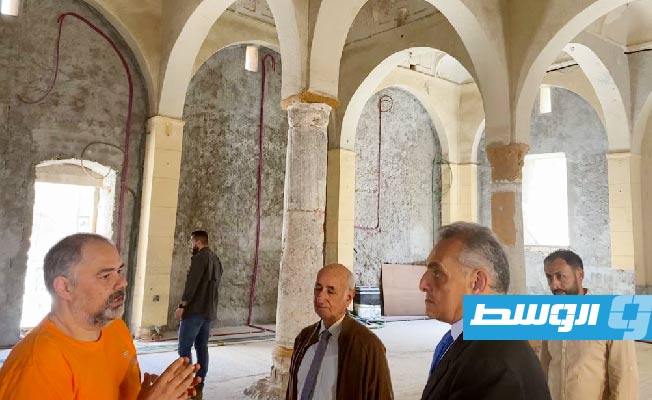بالصور: السفير الإيطالي يتفقد أعمال الترميم في المتحف الإسلامي