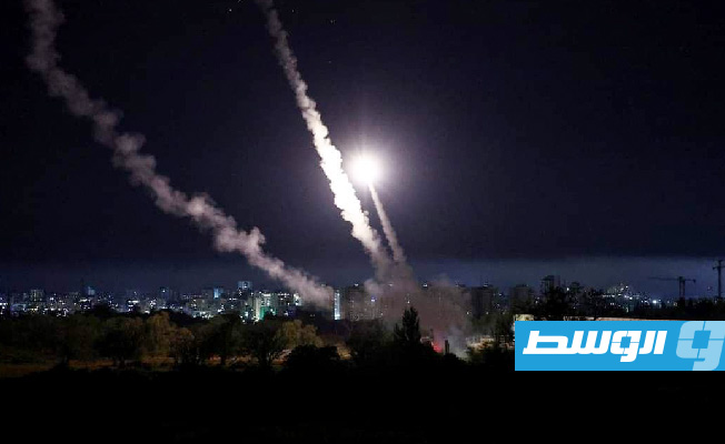 «القسام» تقصف تل أبيب بـ150 صاروخًا ردًا على تدمير برج في غزة