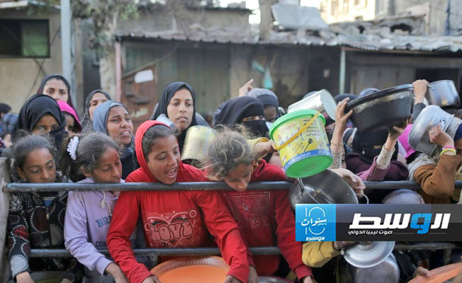 بوريل: إسرائيل تستخدم الجوع «سلاحًا للحرب» في غزة