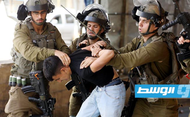 الاحتلال يعتقل 69 فلسطينيا بالضفة الغربية وإصابة شاب في بيت لحم