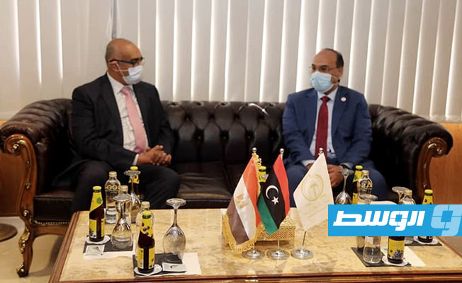 وفد دبلوماسي من القاهرة يبحث في بنغازي إجراءات فتح القنصلية المصرية