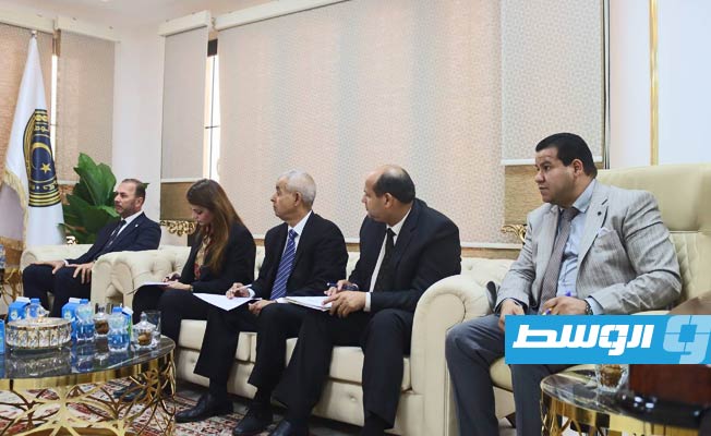 جانب من لقاء وزير الاقتصاد والتجارة محمد الحويج والسفير التركي في ليبيا كنعان يلماز، الإثنين 6 نوفمبر 2023 (وزارة الاقتصاد)