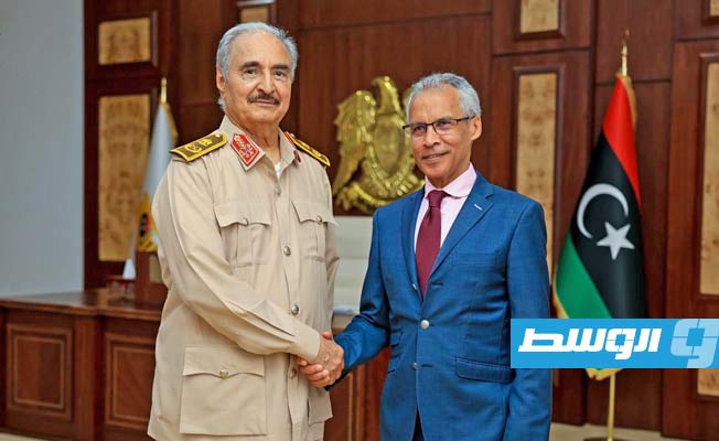حفتر يستعرض مع السفير الفرنسي آخر التطورات على الساحة الليبية