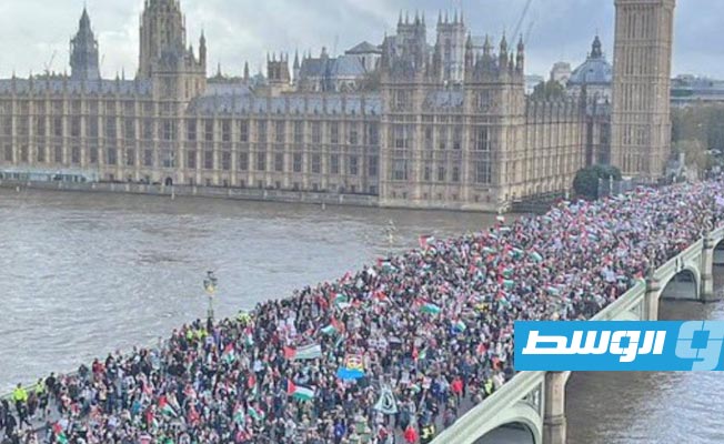شاهد: 300 ألف شخص يتظاهرون في لندن تأييدا للفلسطينيين والمطالبة بوقف القصف الإسرائيلي على غزة