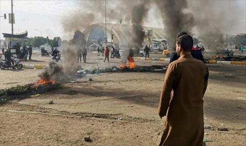 العراق: فرض حظر تجوّل في الناصرية بعد مقتل 13 متظاهرا