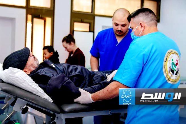 فريق طبي أجنبي يبدأ عمله بقسم العلاج الطبيعي في مستشفى الحوادث أبوسليم