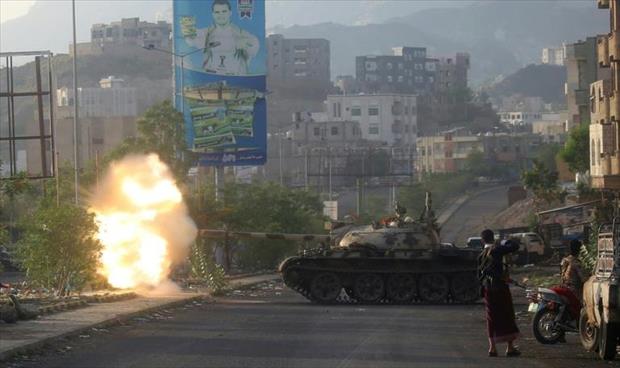 الوفد الحكومي اليمني يطالب بآلية لوقف إطلاق النار في الحديدة