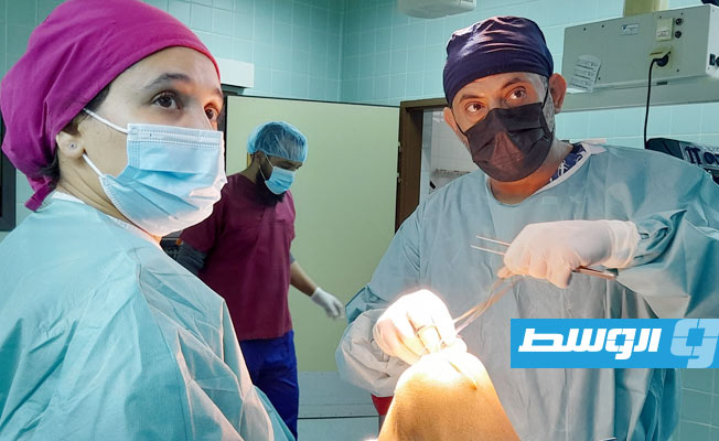 بالصور: إجراء 11 عملية زراعة لمفصل الركبة بالمستشفى الجامعي طرابلس