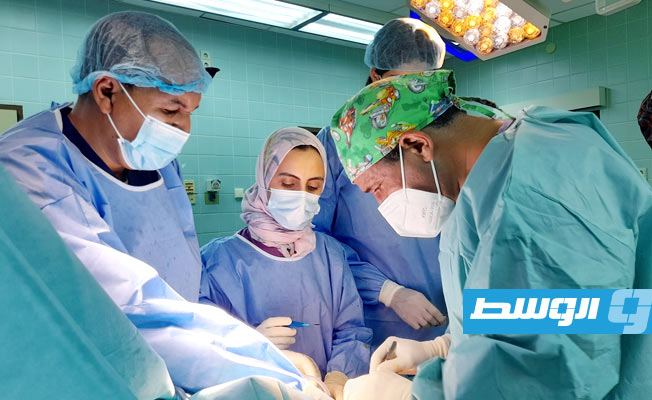 إجراء 11 عملية زراعة لمفصل الركبة بالمستشفى الجامعي طرابلس, 11 مارس 2022. (المستشفى الجامعي طرابلس)
