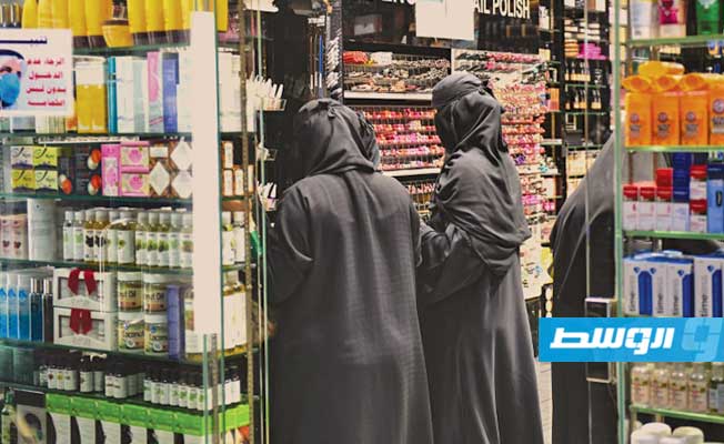 السعودية تسمح بإبقاء المتاجر مفتوحة في أوقات الصلاة