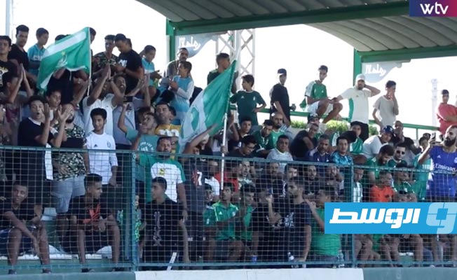 جانب من استقبال طارق التائب في نادي الأهلي طرابلس (قناة الوسط)