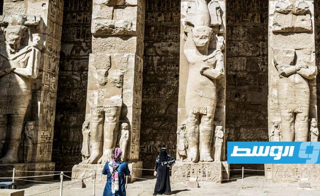مصر تمنح موظفي السياحة أولوية الحصول على لقاح «كورونا»