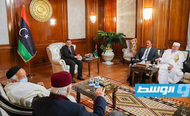 رئيس حكومة الوحدة الوطنية عبدالحميد الدبيبة يلتقي رئيس وأعضاء مجلس أعيان الرحيبات (صفحة الحكومة على فيسبوك)