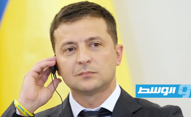 زيلينسكي يطالب «ناتو» بحظر الطيران فوق أوكرانيا