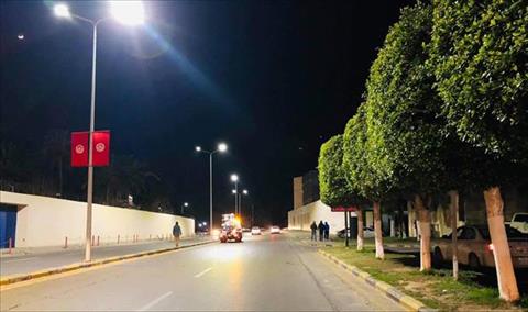 شوارع طرابلس تتزين بالأعلام الليبية والتونسية استعدادا لزيارة قيس سعيد, 17 مارس 2021. (شركة الخدمات العامة طرابلس)