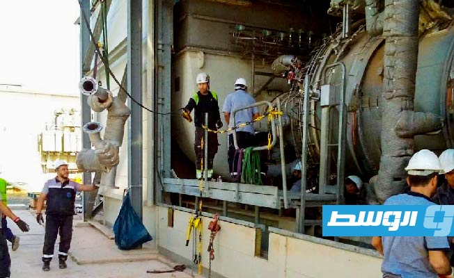 من أعمال العمرة الجسيمة للوحدة الغازية الثالثة (GT3) في محطة كهرباء الزهراء، غرب العاصمة طرابلس، 13 نوفمبر 2023. (الشركة العامة للكهرباء)