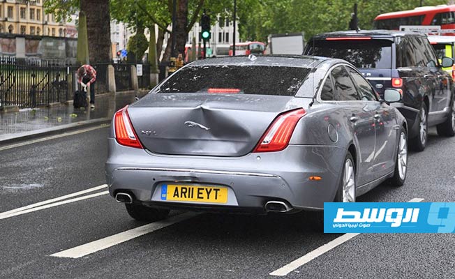 سيارة بوريس جونسون بعد تعرضها للحادث. (الإنترنت)