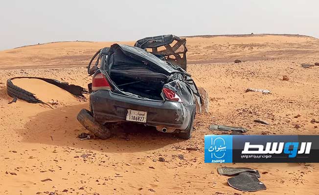 حطام سيارة بعد حادث بالطريق الرابط بين اشكدة ودار براك، 2 مايو 2024. (مديرية أمن الشاطئ)