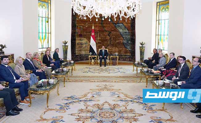 الرئيس المصري عبدالفتاح السيسي خلال استقبال وفد من الكونغرس الأميركي. (الإنترنت)
