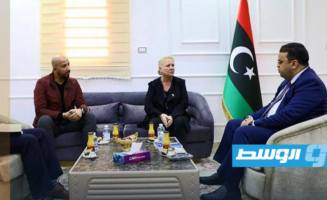 لقاء العابد مع سفيرة كندا لدى ليبيا إيزابيل سافارد، الإثنين 11 ديسمبر 2023. (وزارة العمل والتأهيل)