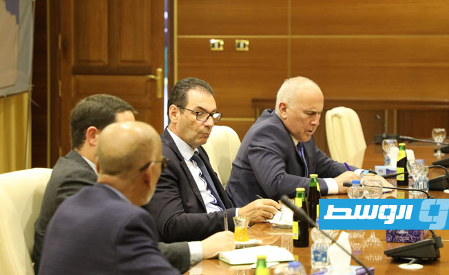 وزير الصحة المكلف رمضان أبوجناح يجتمع مع السفير الفرنسي لدى ليبيا مصطفى مهراج (وزارة الصحة)
