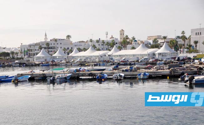 زيارة الوفد الأوروبي إلى نقطة إنزال المهاجرين بميناء طرابلس، الثلاثاء 5 ديسمبر 2023. (وزار الداخلية)