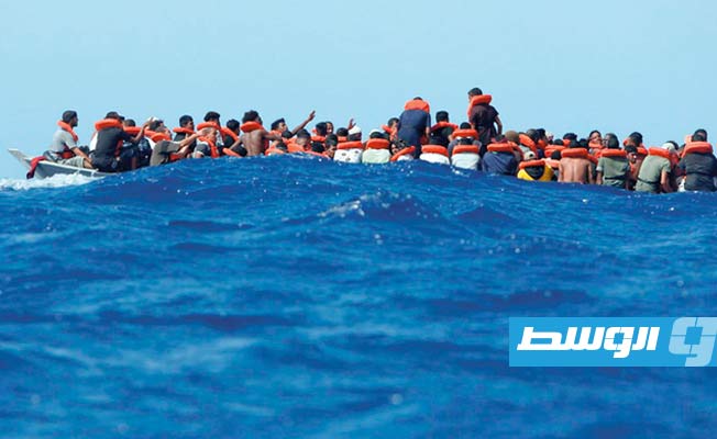 منظمة إغاثة: غرق قارب يحمل عشرات المهاجرين قبالة بنغازي