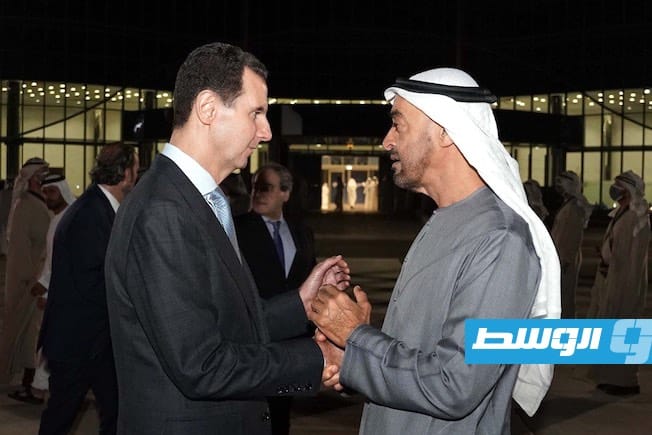 ولي عهد أبوظبي محمد بن زايد والرئيس بشار الأسد خلال لقائهما في أبوظبي، الجمعة 18 مارس 2022. (الرئاسة السورية)