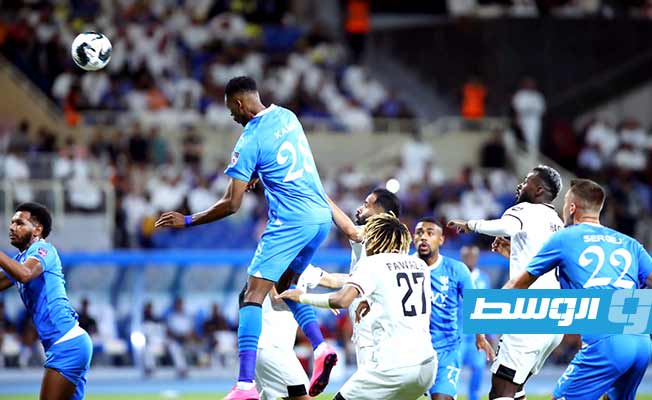 الهلال السعودي يتخطى الشباب ويواجه النصر في نهائي البطولة العربية