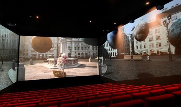 صالات السينما تطور تقنيات العرض لجذب الجمهور