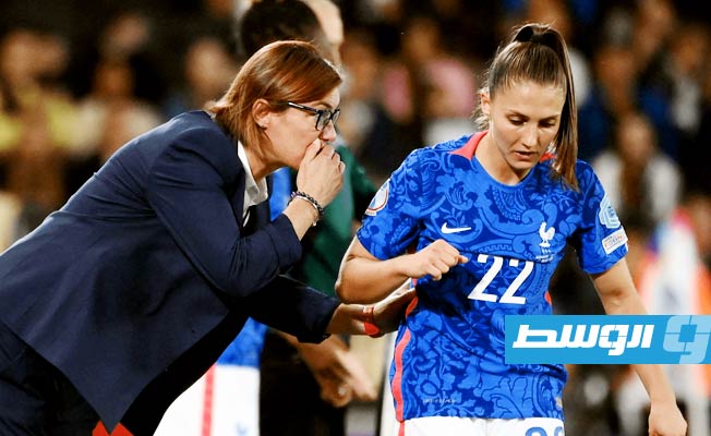 فرنسا تعرض تمديد عقد مدربة منتخبها النسائي