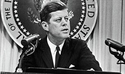 «المحفوظات الأميركية» تنشر آلاف الوثائق حول اغتيال الرئيس كينيدي