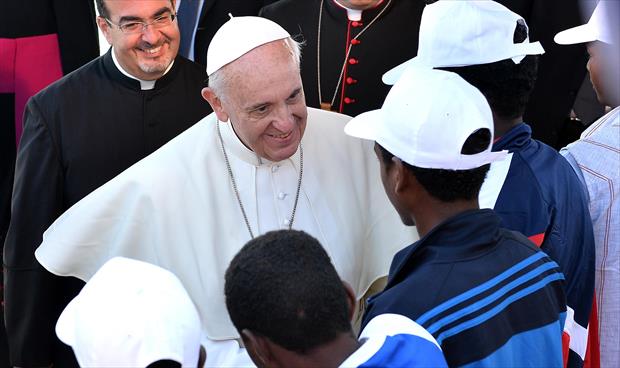 بابا الفاتيكان يدعو لالتزام جدي لإفراغ مراكز المهاجرين في ليبيا