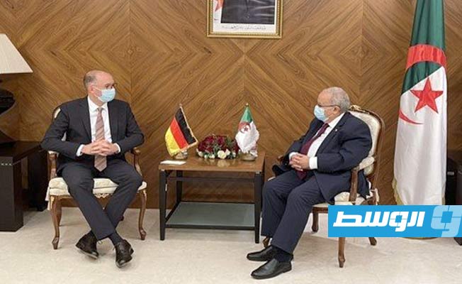 وزير الدولة بالخارجية الألمانية يبحث مع لعمامرة الاستقرار في ليبيا