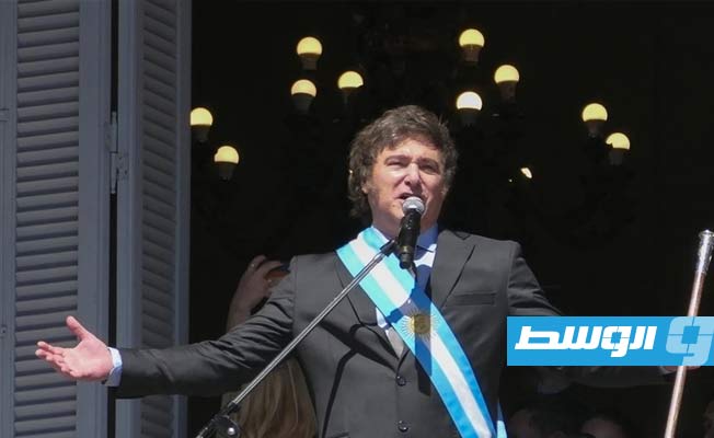 الرئيس الأرجنتيني يدلي بصوته في انتخابات نادي بوكا جونيورز