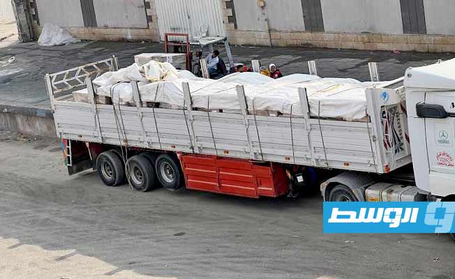 19 طنا من المساعدات الليبية تنتظر في رفح تمهيدا لإدخالها غزة