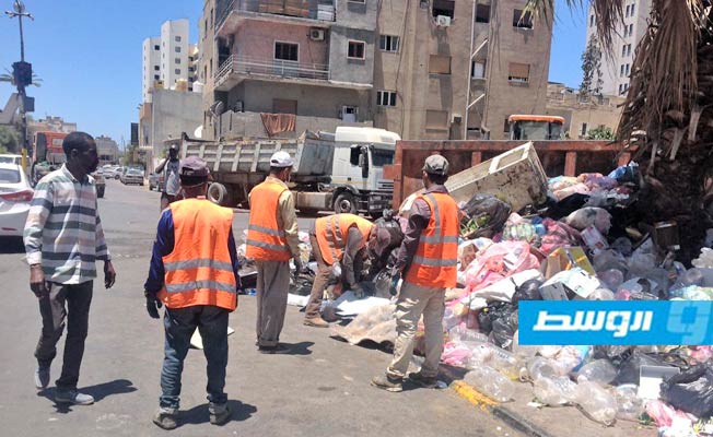 عميد بلدية طرابلس المركز يعلن حلاً موقتًا لأزمة تكدس القمامة