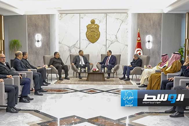 الطرابلسي يصل تونس للمشاركة في اجتماع مجلس وزراء الداخلية العرب