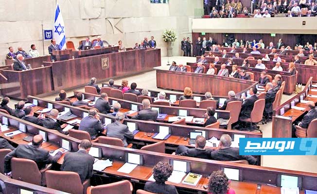 بيني غانتس يعلن دعمه مطالب حل البرلمان الإسرائيلي