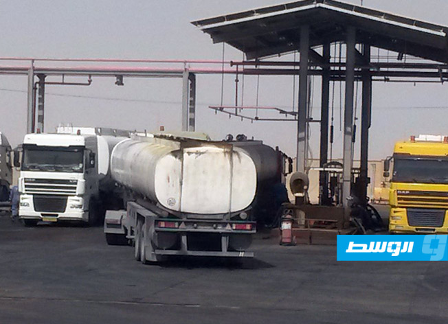 «طوارئ الوفاق» تشكل لجنة لحل أزمة الوقود بطرابلس