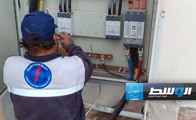 من أعمال الصيانة الطارئة على شبكة الكهرباء في طرابلس، 10 مايو 2024. (شركة الكهرباء)