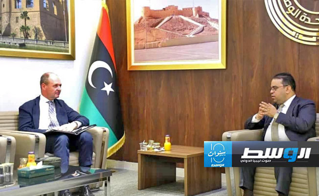 جانب من لقاء وزير العمل والتأهيل علي العابد وسفير هولندا لدى ليبيا يوست كلارنبيك، الثلاثاء 2 يوليو 2024 (صفحة الوزارة على فيسبوك)