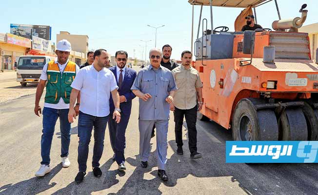 حفتر يتابع أعمال الصيانة والمشاريع الجاري تنفيذها في بنغازي