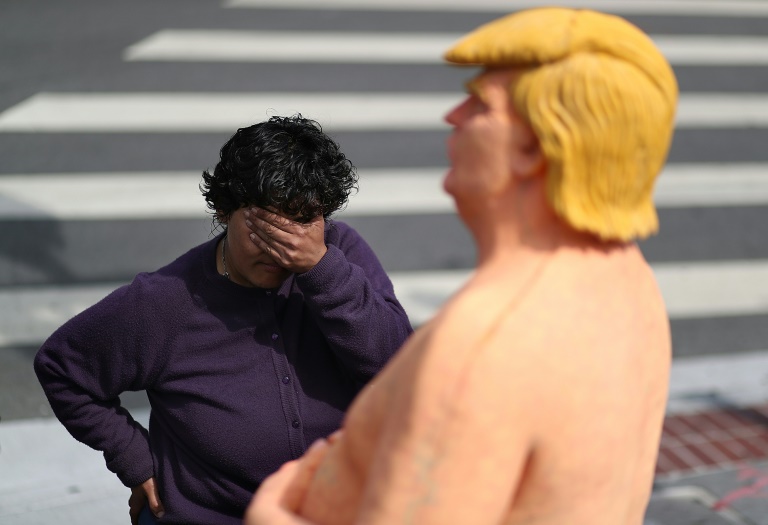 بيع تمثال لدونالد ترامب عاريًا في مزاد