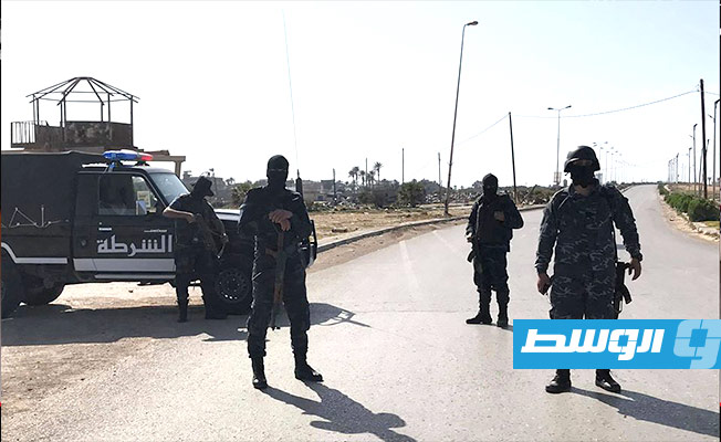 انتشار أمني في تاجوراء لتطبيق حظر التجول بالعاصمة طرابلس. (وزارة الداخلية بحكومة الوفاق)