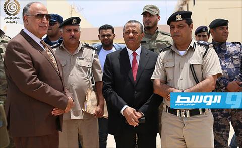 رئيس الحكومة الموقتة في زيارة لمديرية أمن بنغازي, 15 يونيو 2019 (الحكومة الموقتة)
