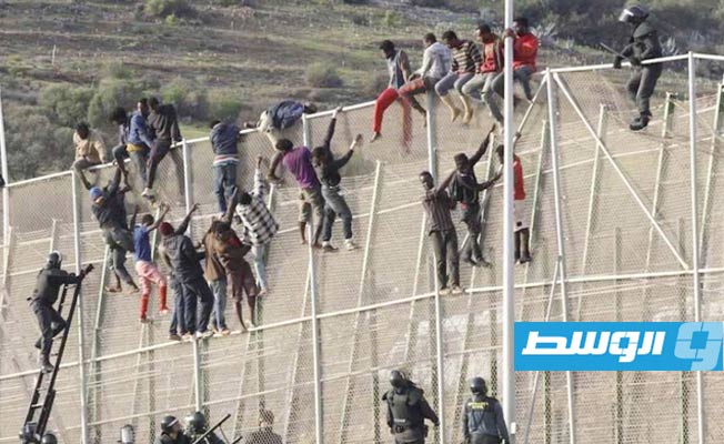 أكثر من 80 مهاجر يقتحمون مدينة «مليلة» المغربية المحتلة
